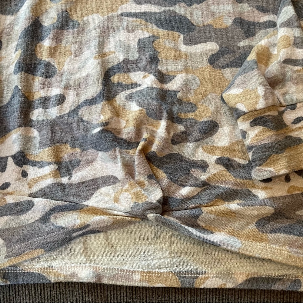 Old Navy Girls Twist-Front Pullover Hoodie Size 8M - Picture 3 of 7